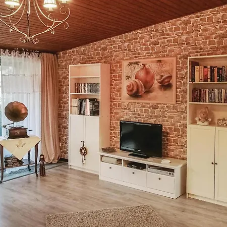 Beautiful In With Kitchen דירה *